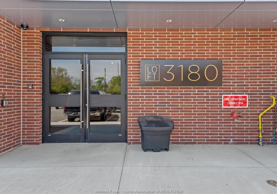 3180-meadowbrook-lane-windsor-ontario-26016067