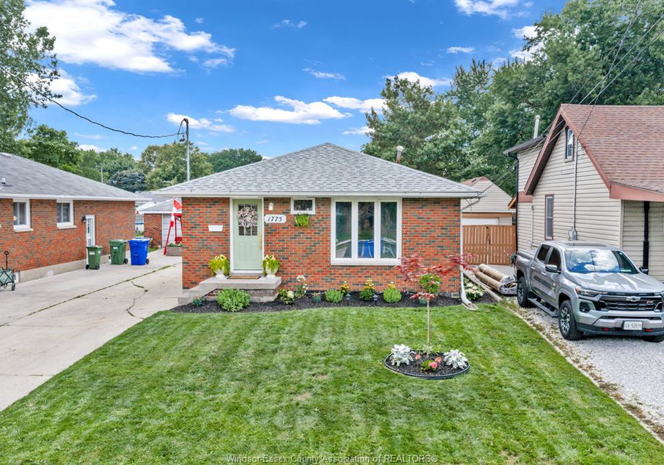 1775-balfour-windsor-ontario-26016079