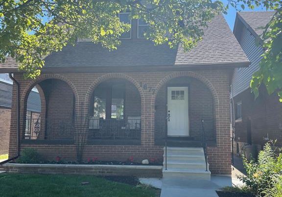 1677-victoria-avenue-windsor-ontario-26016080