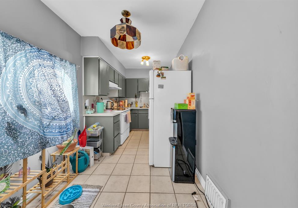 1854-byng-road-windsor-ontario-26016085