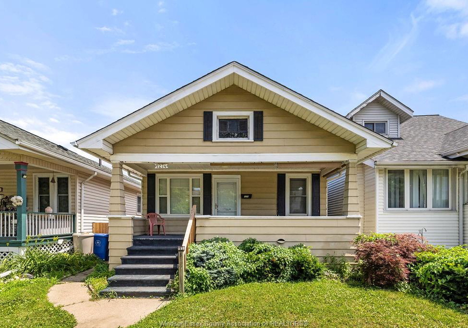 1274-windermere-windsor-ontario-26016086