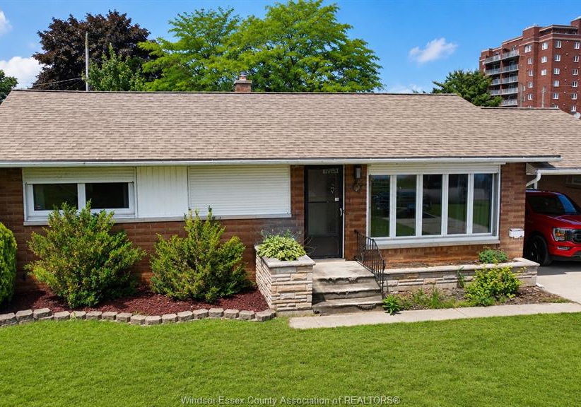 5-audrey-street-leamington-ontario-26016090