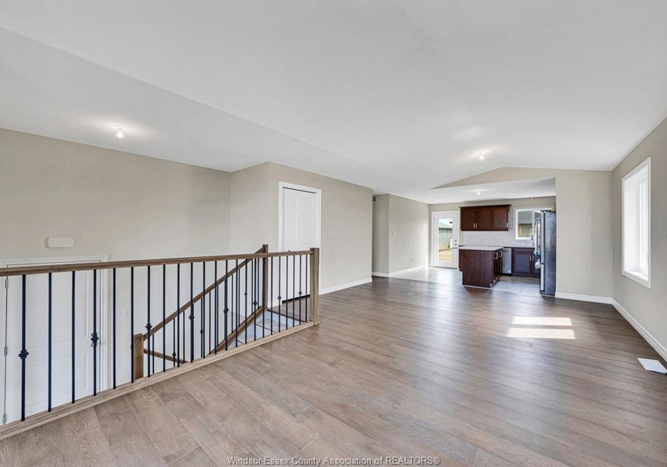 397-hemlock-lane-lakeshore-ontario-26016119