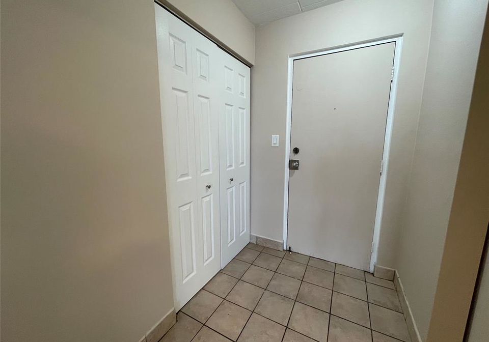 928-howard-avenue-windsor-ontario-26016135
