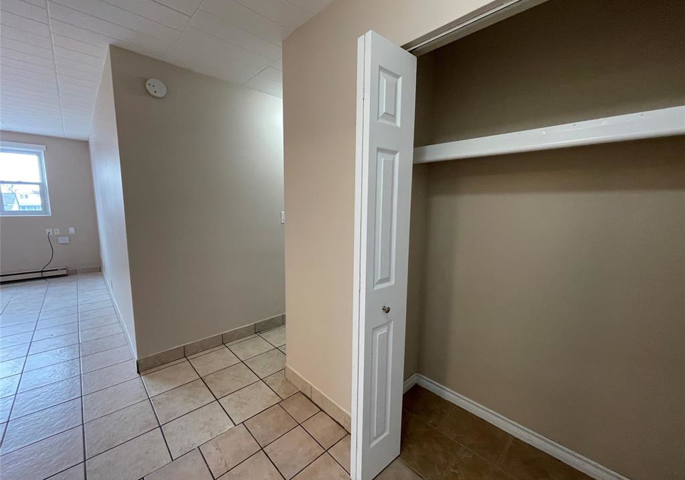928-howard-avenue-windsor-ontario-26016135