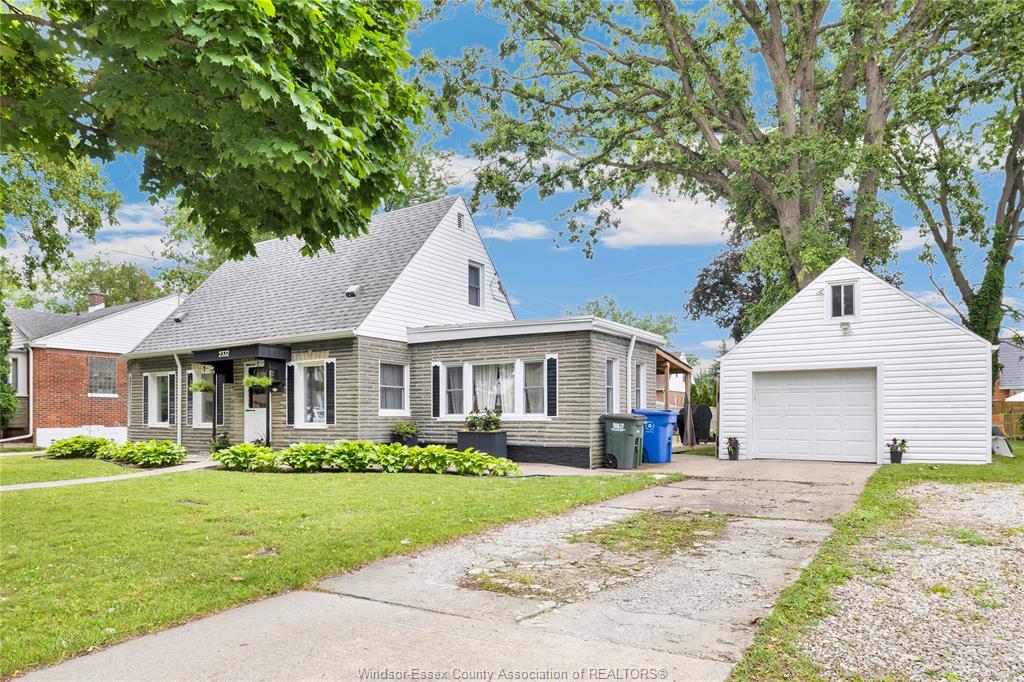 2337-parkwood-avenue-windsor-ontario-26016156