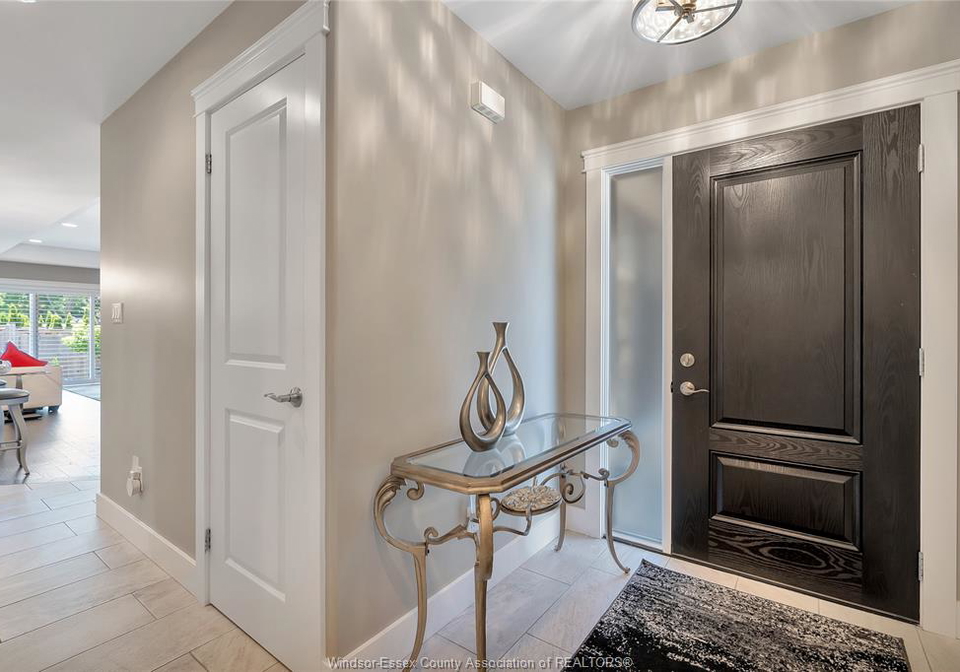 13-cranberry-kingsville-ontario-26016160