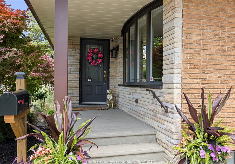 5860-abbott-street-lasalle-ontario-26016184