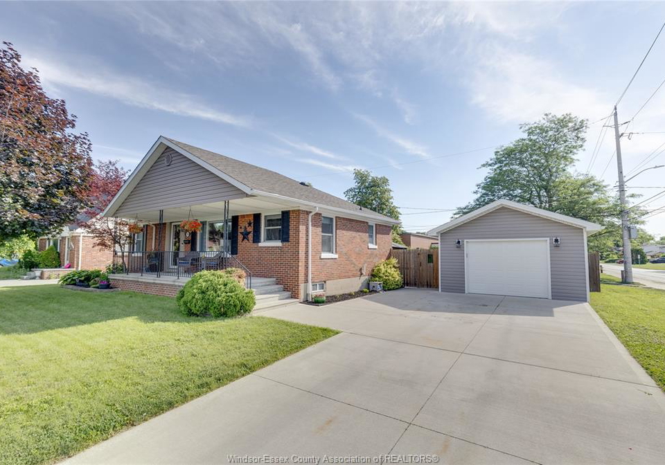 2790-randolph-avenue-windsor-ontario-26016225