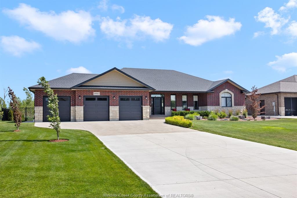 19045-haven-avenue-lakeshore-ontario-26016229