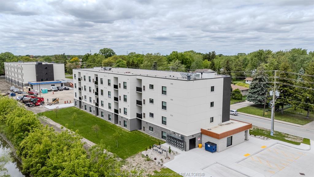 705-grand-marais-windsor-ontario-26016239