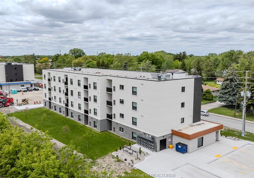 705-grand-marais-windsor-ontario-26016239