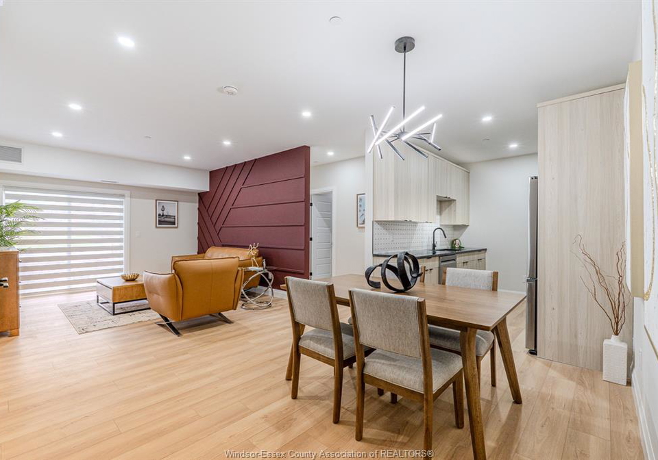 705-grand-marais-windsor-ontario-26016239