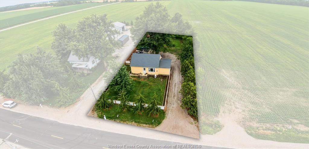 9755-gracey-side-road-comber-ontario-26016240