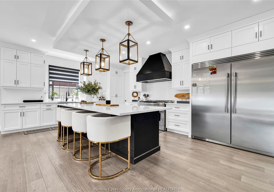 256-xavier-circle-lakeshore-ontario-26016257