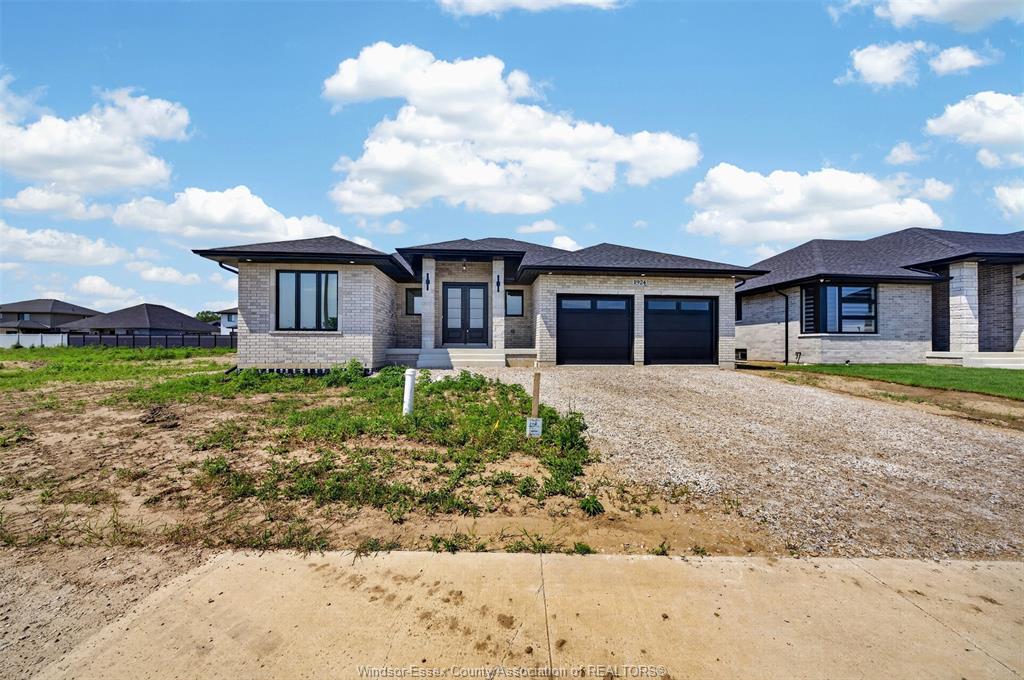 1924-sannita-kingsville-ontario-26016264