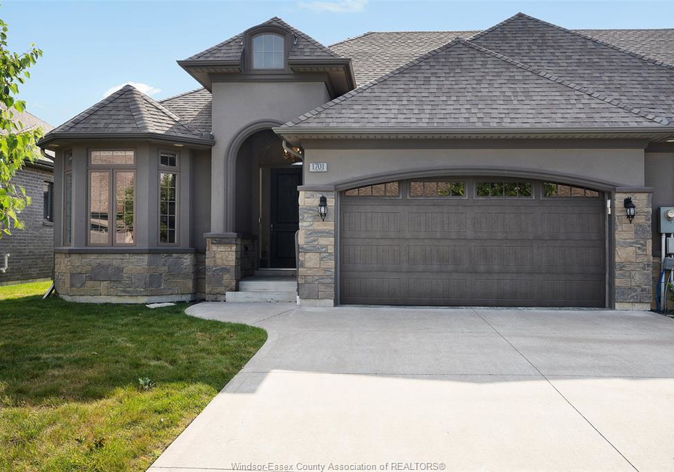 1701-cypress-windsor-ontario-26016266