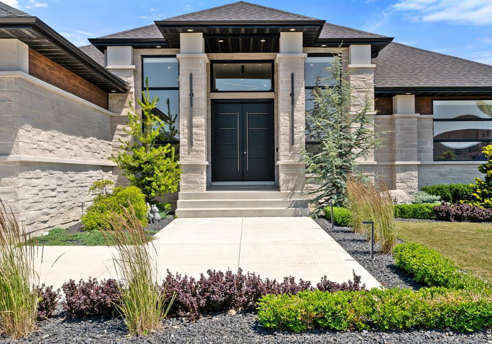155-grandview-avenue-kingsville-ontario-26016274