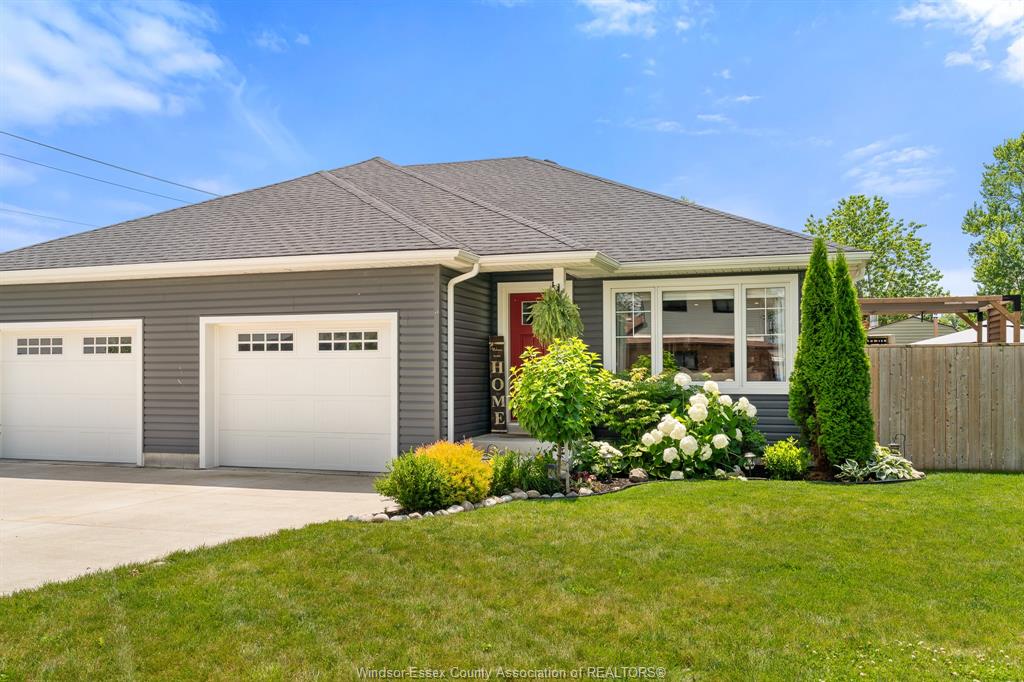 1023-oak-avenue-kingsville-ontario-26016279