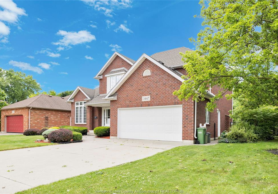 3447-bruce-windsor-ontario-26016283