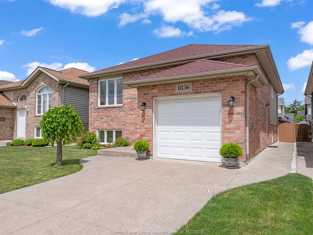 1836-shepherd-windsor-ontario-26016285