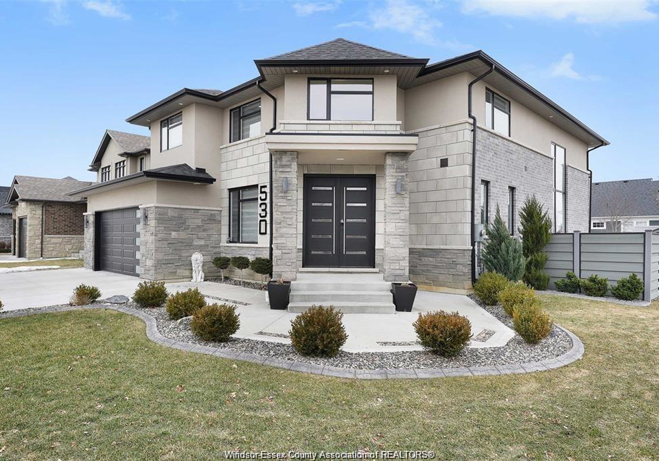 530-donlon-lasalle-ontario-26016291