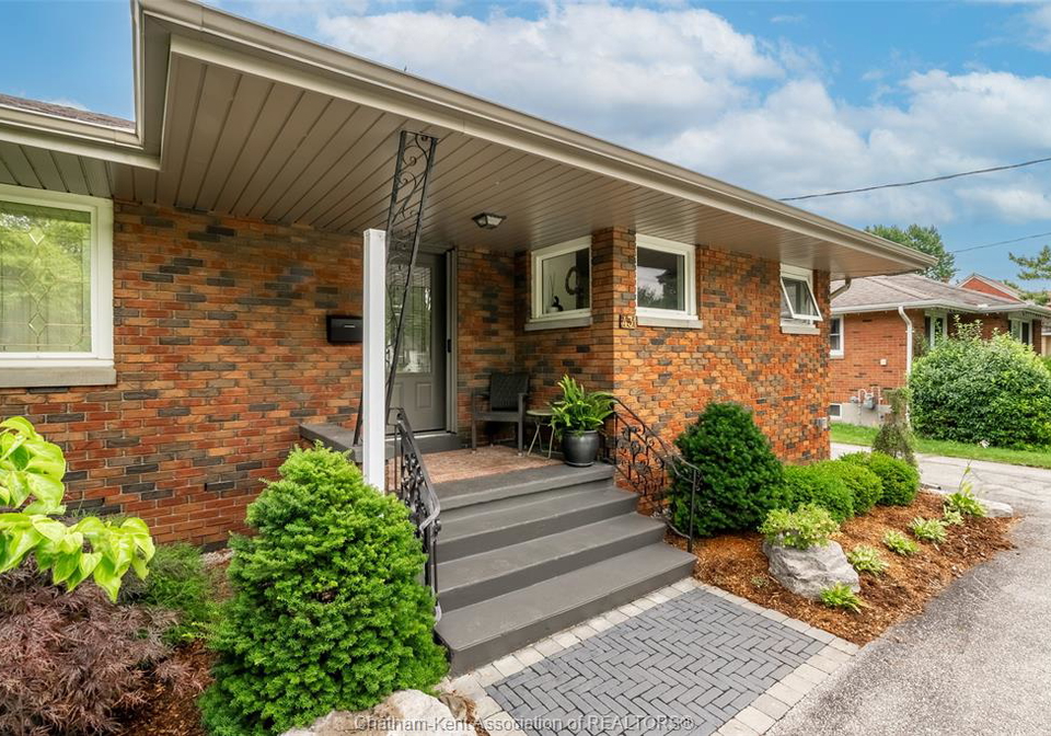 431-victoria-avenue-chatham-ontario-26016299