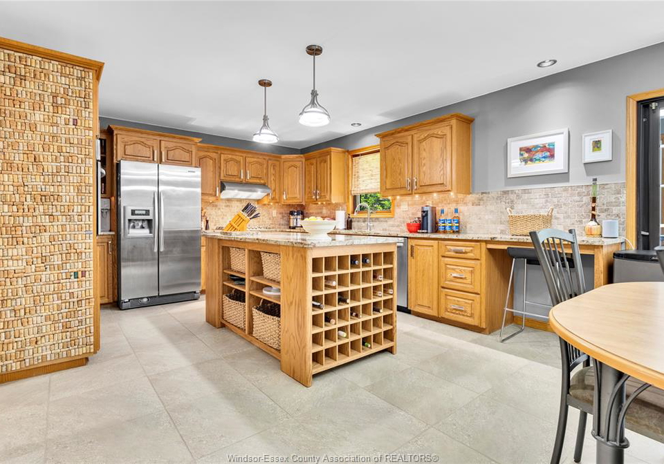 490-shawn-tecumseh-ontario-26016303