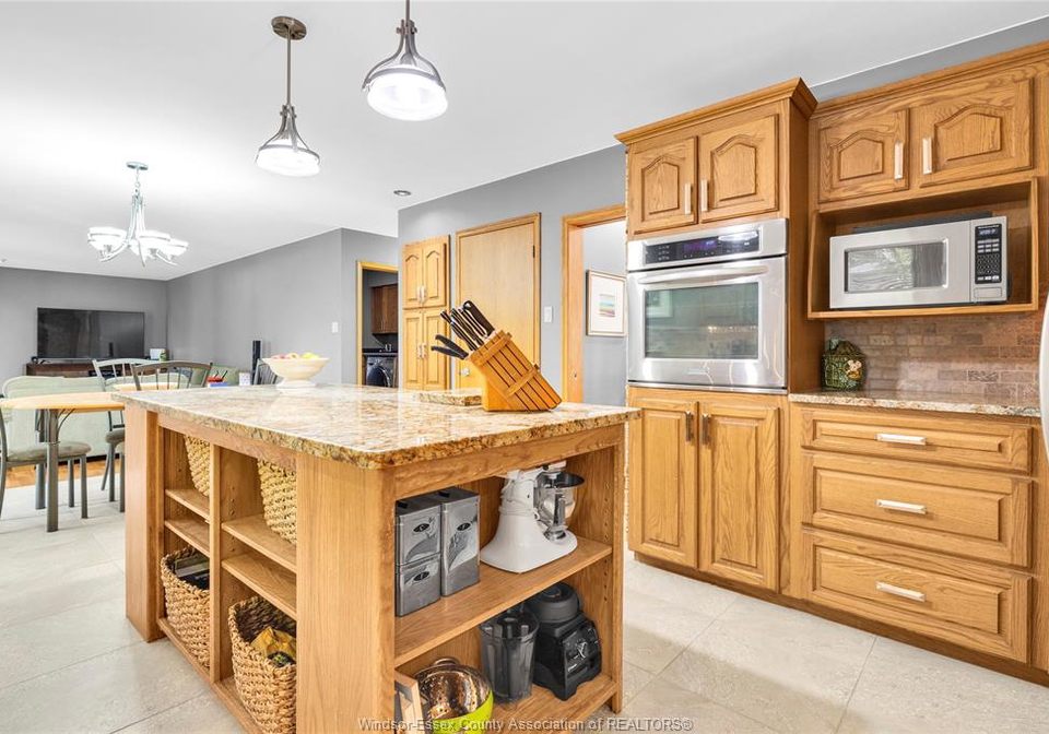490-shawn-tecumseh-ontario-26016303