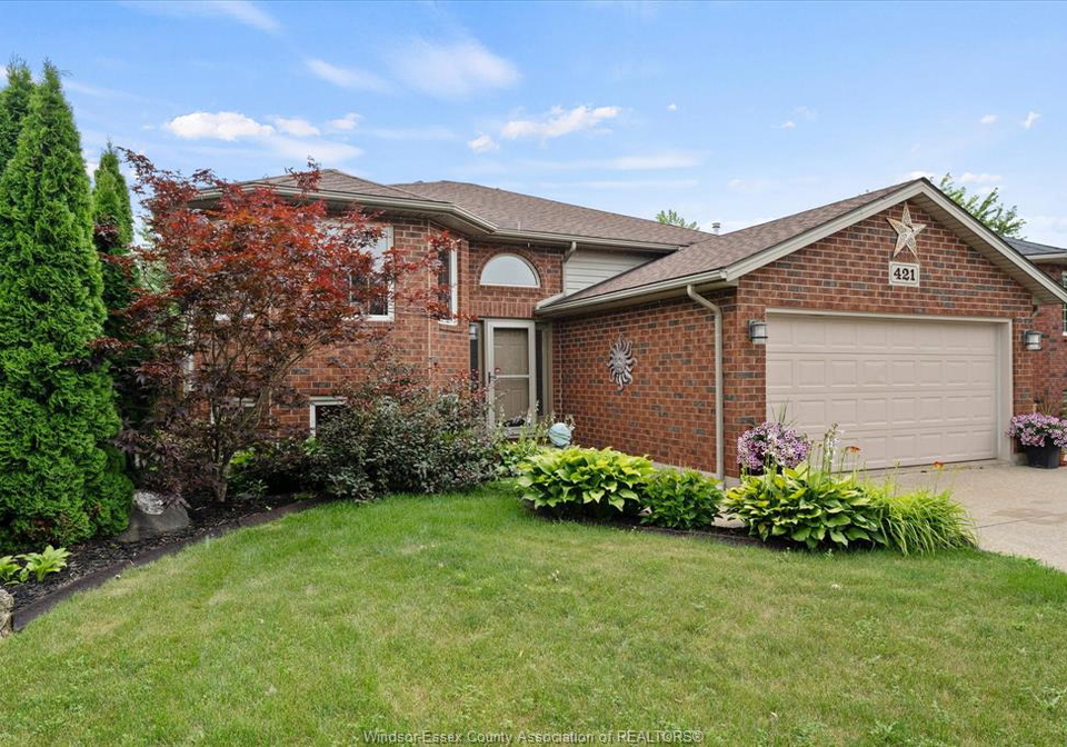 421-mclellan-amherstburg-ontario-26016304