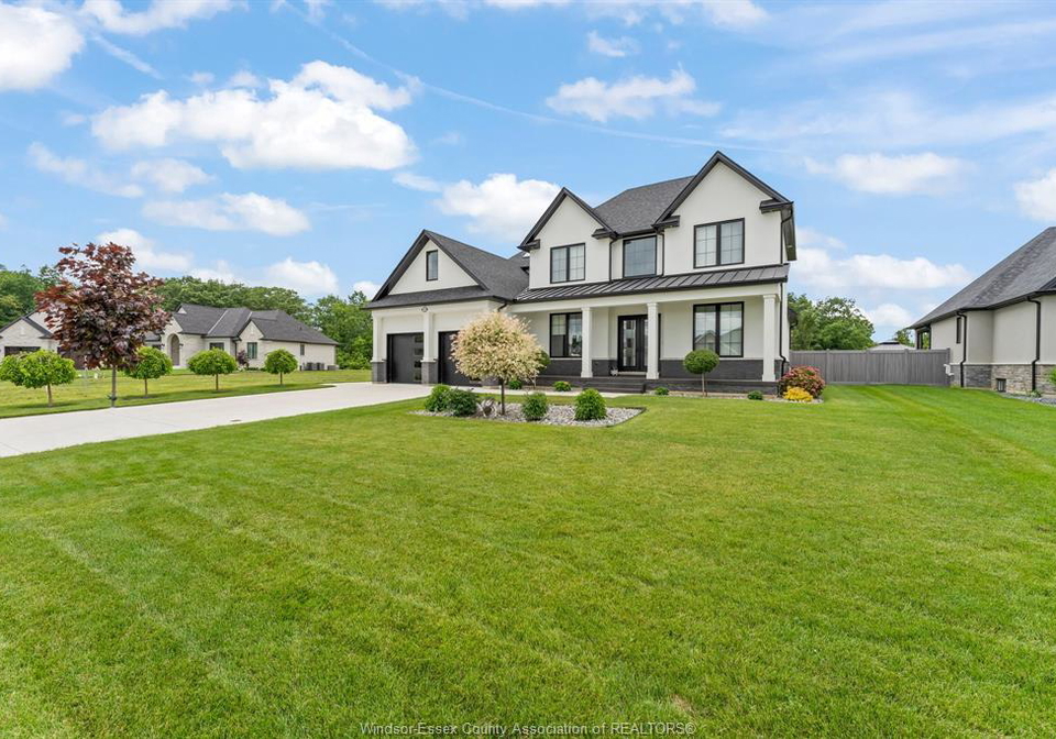 16-york-boulevard-kingsville-ontario-26016307