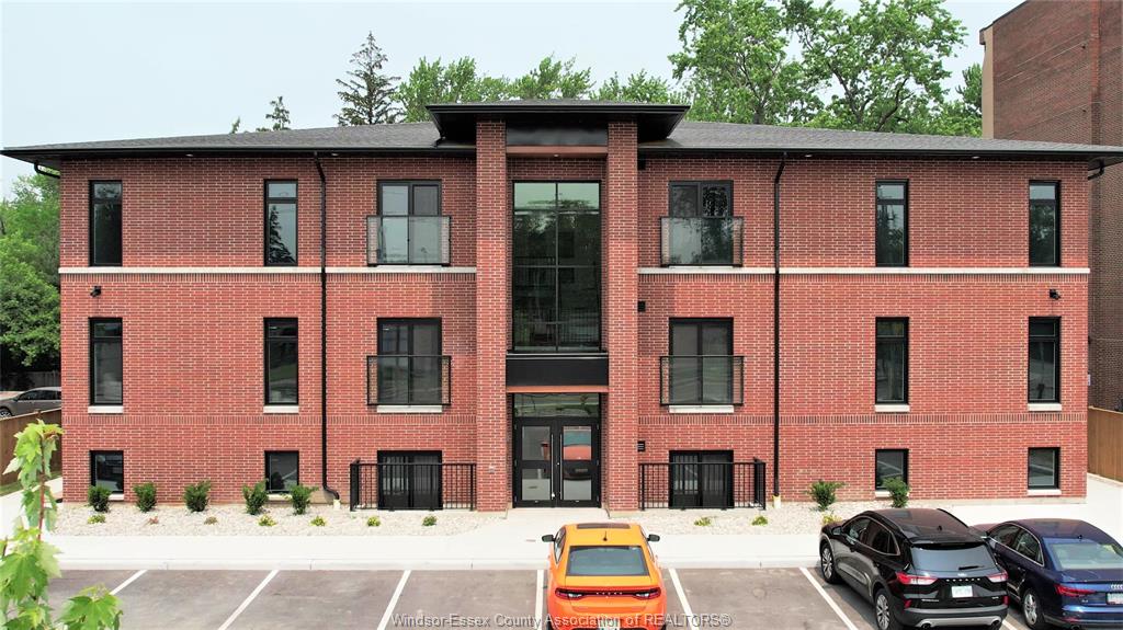 6550-wyandotte-street-windsor-ontario-26016310