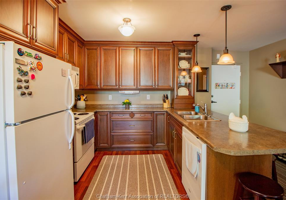 225-campus-parkway-chatham-ontario-26016312