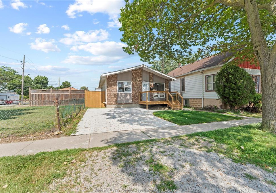 910-st-luke-windsor-ontario-26016319