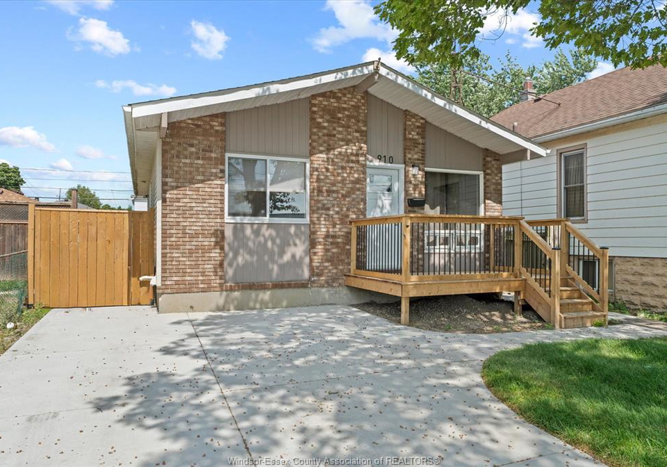 910-st-luke-windsor-ontario-26016319