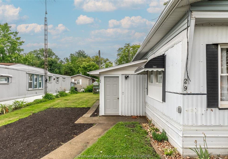 9480-longwoods-road-chatham-ontario-26016331