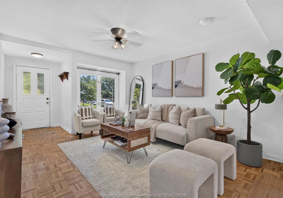 2315-charl-avenue-windsor-ontario-26016353