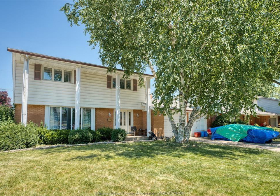 2722-sierra-drive-windsor-ontario-26016355