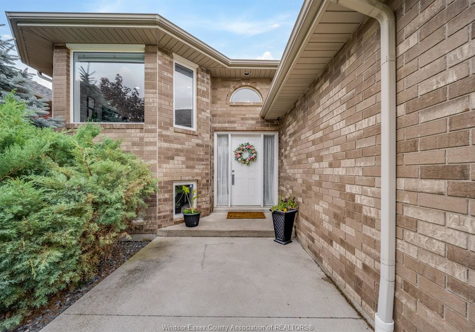 1409-katella-avenue-windsor-ontario-26016356