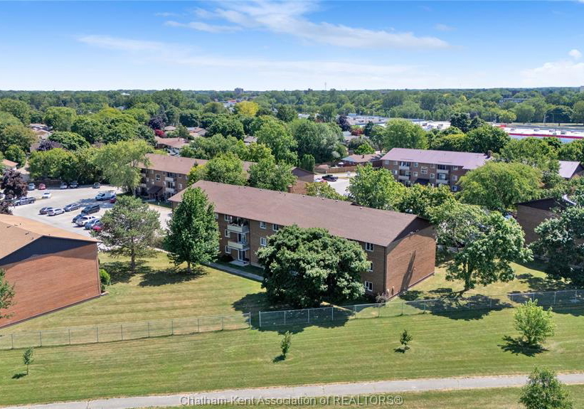 63-baldoon-road-chatham-ontario-26016362