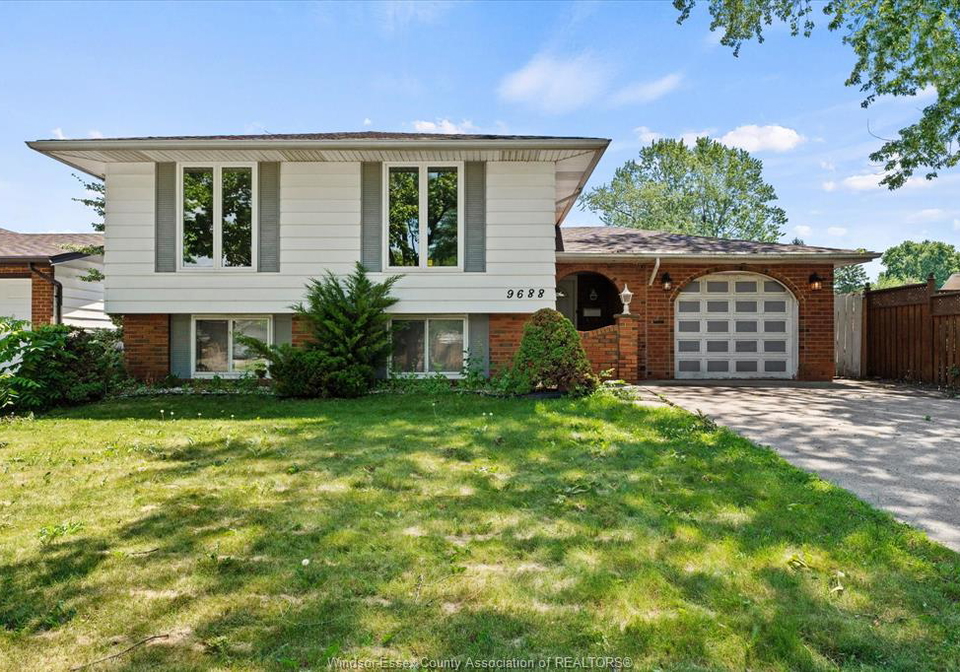 9688-chestnut-drive-windsor-ontario-26016365