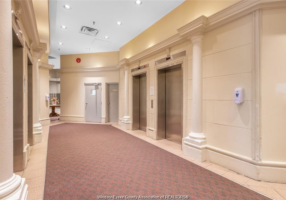 150-park-street-west-windsor-ontario-26016378