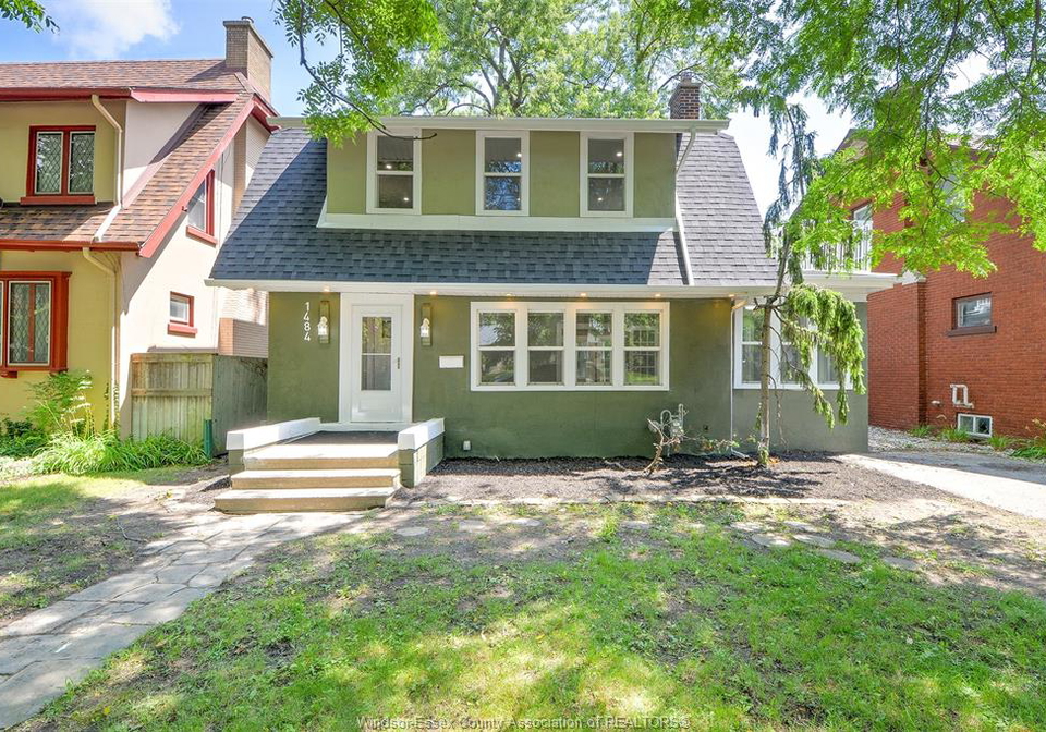 1484-victoria-avenue-windsor-ontario-26016387