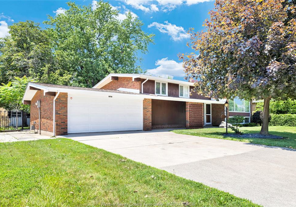2849-byng-road-windsor-ontario-26016390