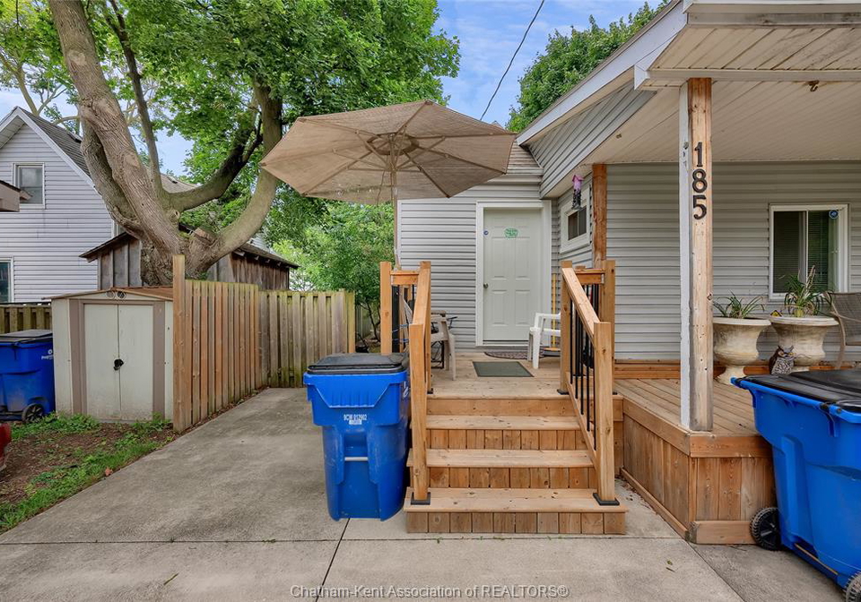 185-thames-street-chatham-ontario-26016396