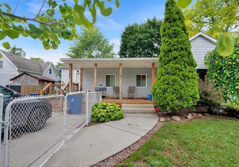 185-thames-street-chatham-ontario-26016396