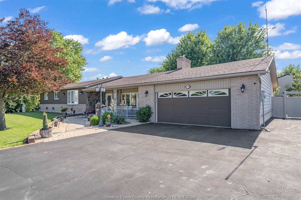 9525-walker-road-mcgregor-ontario-26016410