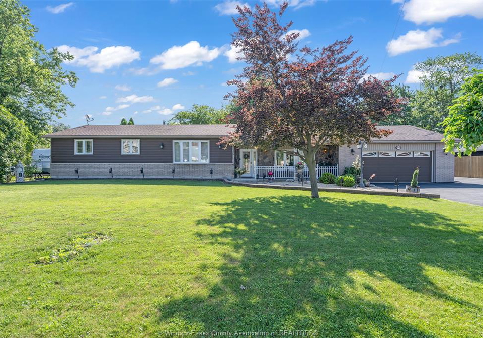 9525-walker-road-mcgregor-ontario-26016410
