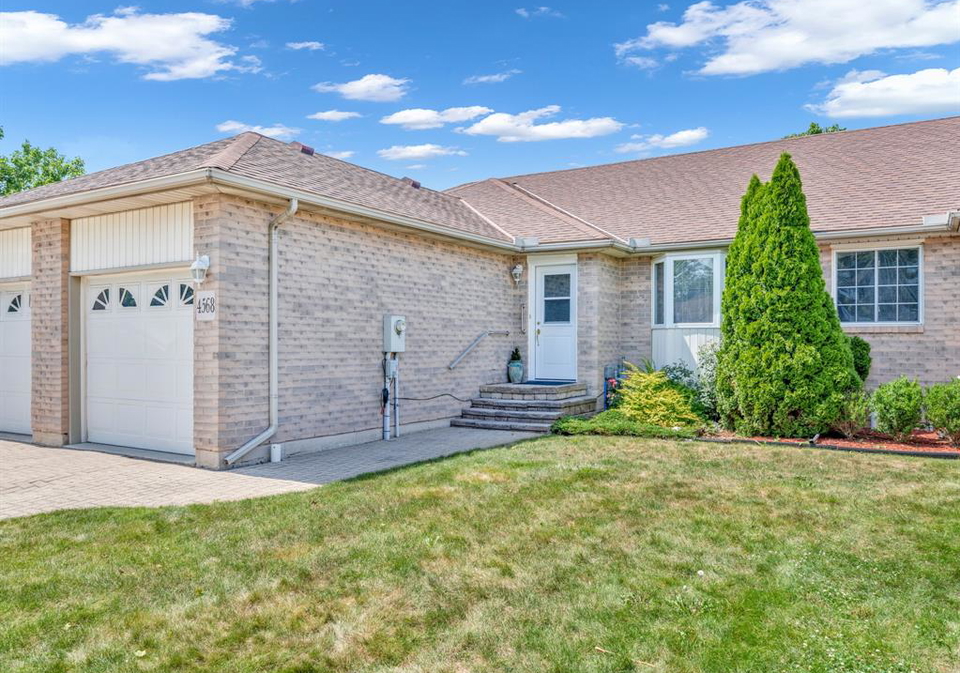 4568-brothers-court-windsor-ontario-26016424