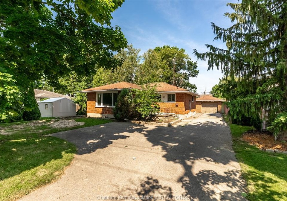 71-mcfarlane-drive-chatham-ontario-26016452